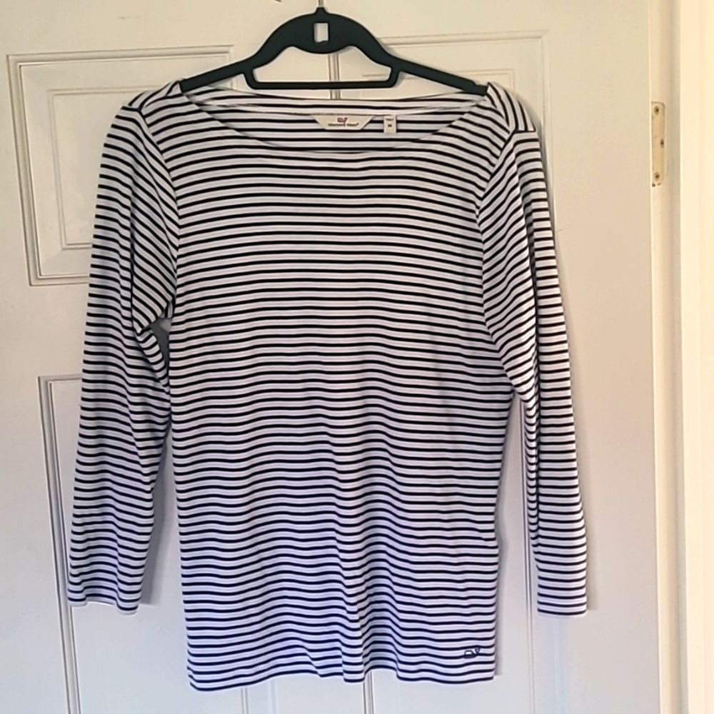 Vineyard Vines boat neck simple tea